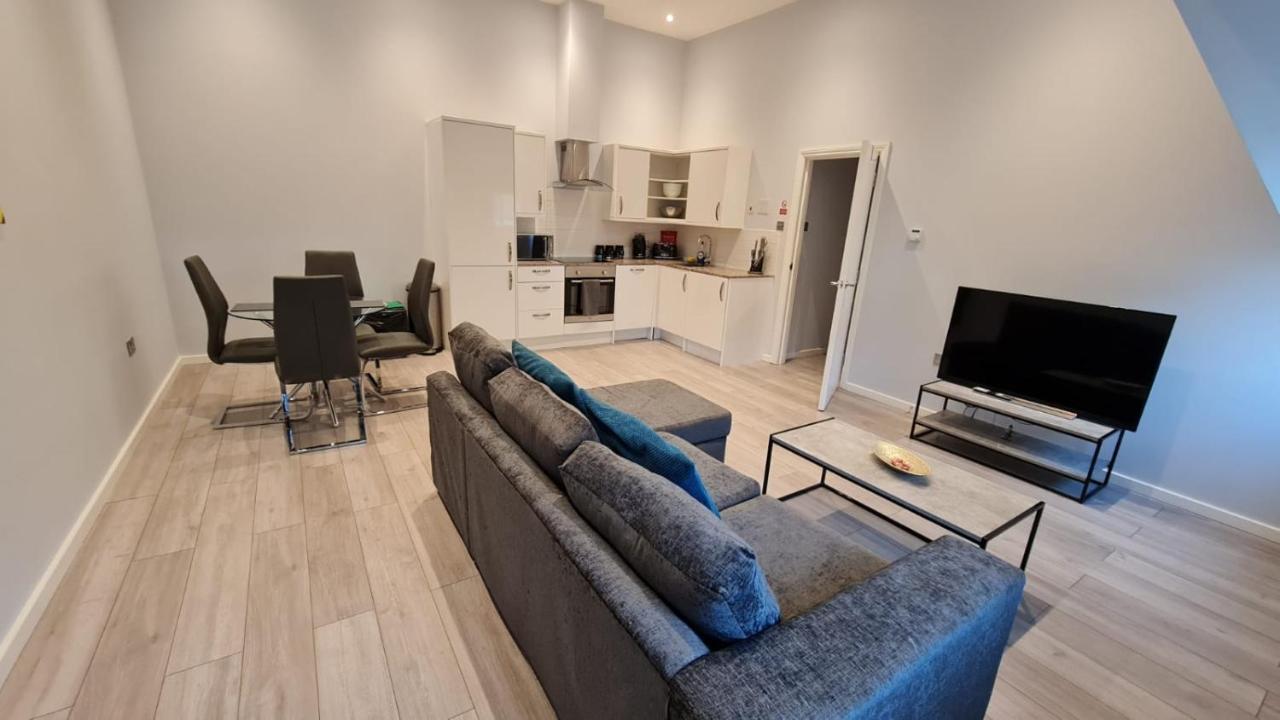 הונסלו Cosy Flats Near Heathrow, Group Bookings Available With Parking Space מראה חיצוני תמונה